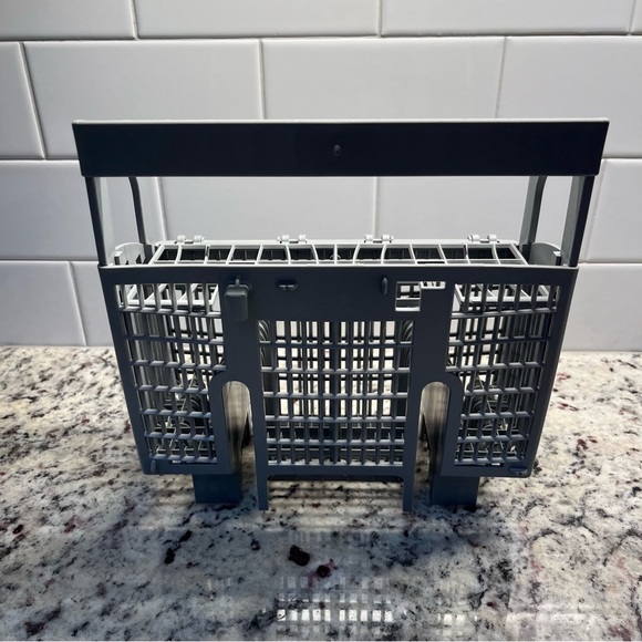 Bosch authentic dishwasher cutlery basket - Picture 2 of 6